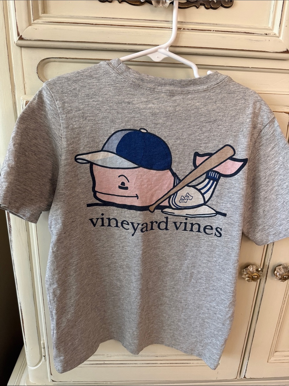 Vineyard Vines Gray Tee with Pink & Navy Whale Graphic